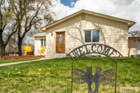 5413 E Hansen Avenue, Iona, ID 83427