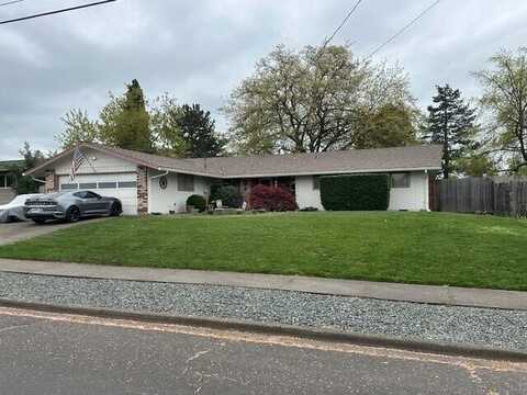 1680 Brookhurst Street, Medford, OR 97504