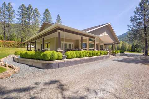3600 Placer Road, Wolf Creek, OR 97497