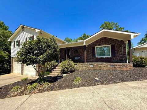 243 Garden Lakes Dr Drive, Blacksburg, SC 29702