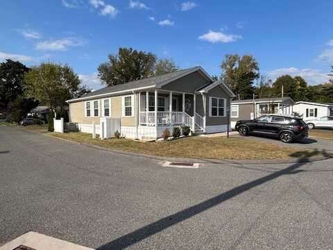 10 Pondview Terrace, Danbury, CT 06810