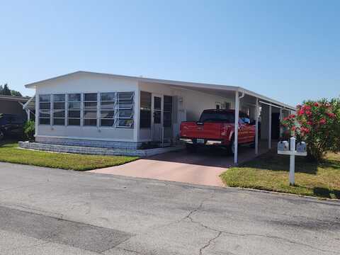 7926 Parkway Blvd, Hudson, FL 34667