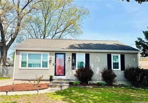 14 Chepachet Avenue, Cumberland, RI 00286