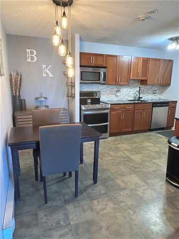 5 Apple Valley Parkway, Smithfield, RI 02828