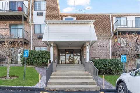 750 Quaker Lane, Warwick, RI 02818