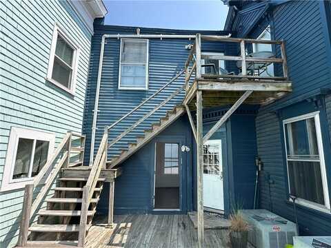 160 Broadway, Newport, RI 02840