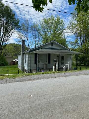 163 Hopkins Street, North Tazewell, VA 24630