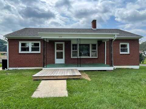 305 N Hampton St, Fries, VA 24330