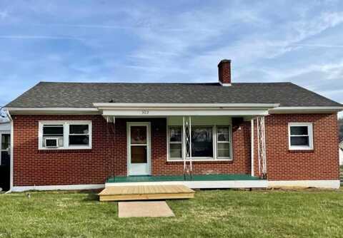 305 N Hampton St, Fries, VA 24330