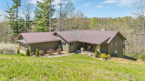 101 Spring Haven Dr, Fancy Gap, VA 24328