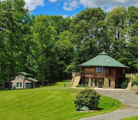 305 Forbes Street, Cedar Bluff, VA 24609