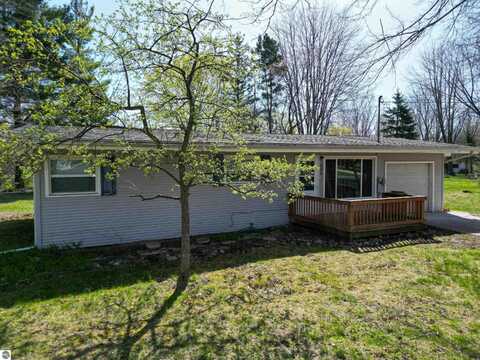 403 Greenfield Drive, Mount Pleasant, MI 48858