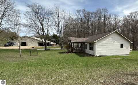 2953 Miller Road, Thompsonville, MI 49683