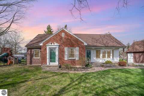 1016 Argyle Court, Alma, MI 48801