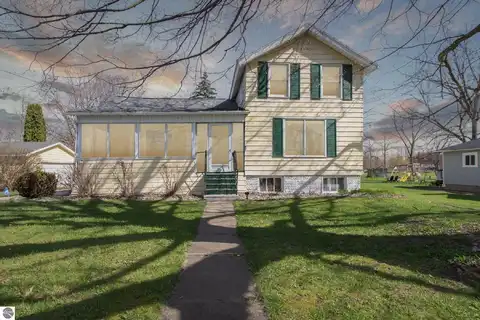 335 Ely Street, Alma, MI 48801