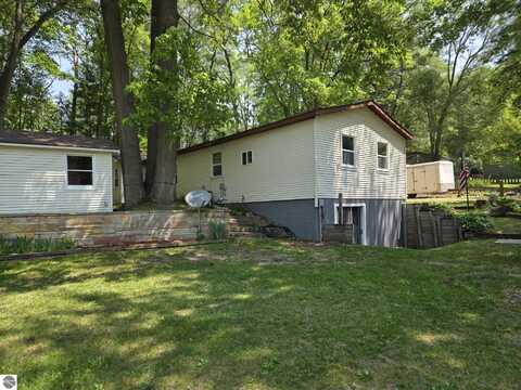 4280 Birch Street, Lake, MI 48632