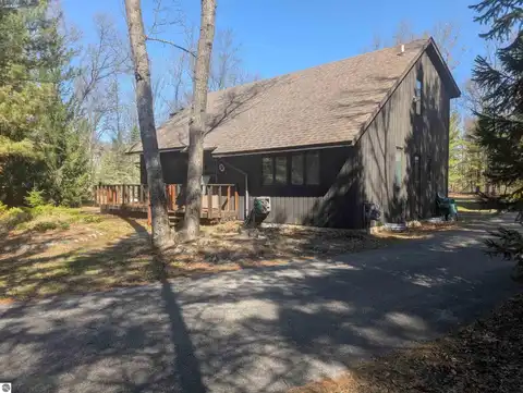 6348 Jackpine Trail, Alger, MI 48610