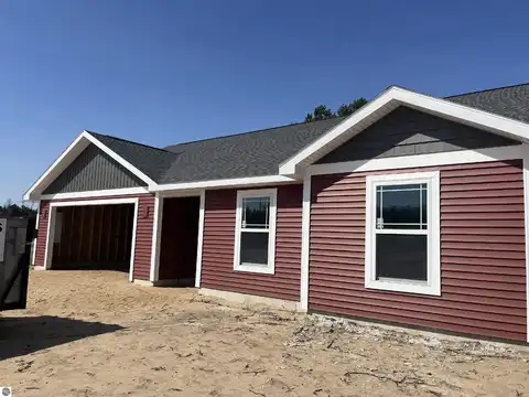 2760 Mockingbird Drive, Traverse City, MI 49685