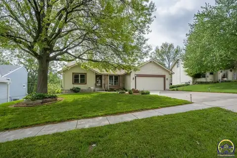 3769 SW Deer Trail DR, Topeka, KS 66610