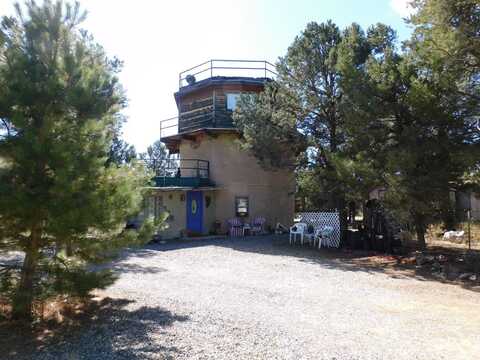 425 Carson Road S, Carson, NM 87517