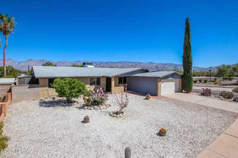9935 E Colette Street, Tucson, AZ 85748