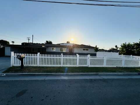 649 N Bonita Drive, Tulare, CA 93274