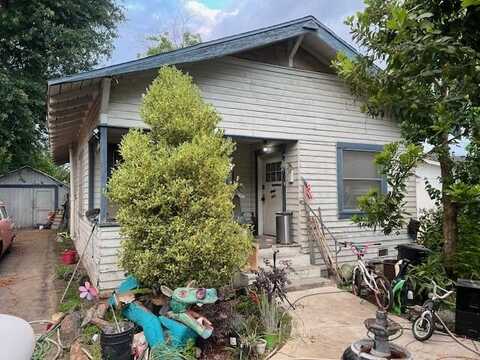 714 S Encina Street, Visalia, CA 93277