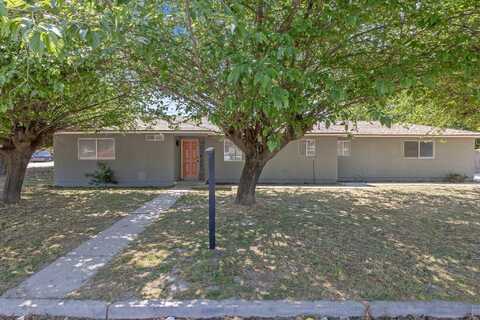 465 W Woods Avenue, Tipton, CA 93272