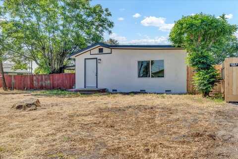 815 Hall Avenue, Corcoran, CA 93212