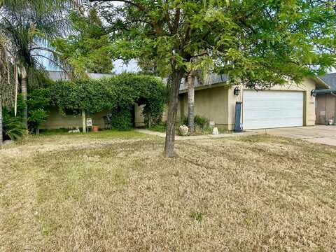 2344 N Turrner Court, Visalia, CA 93291