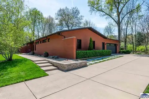 2268 Maple Grove Lane, Terre Haute, IN 47803