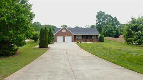 741 HOLLY GROVE Drive, Randleman, NC 27317