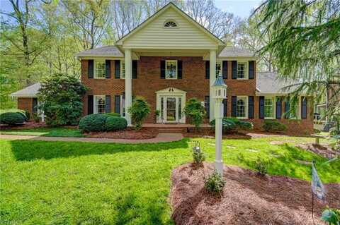 3824 Tangle Oak Drive, Clemmons, NC 27012