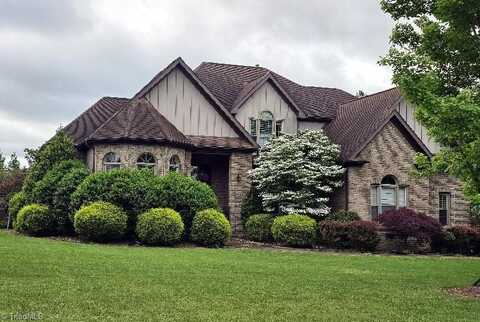 7593 Trebbiano Drive, Kernersville, NC 27284