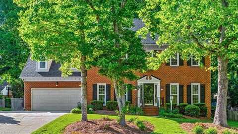2424 Regents Park Lane, Greensboro, NC 27455