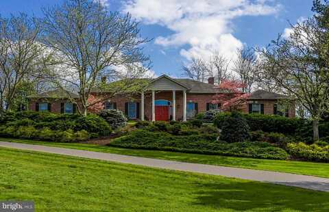 1558 HEARTHSIDE DRIVE, CHAMBERSBURG, PA 17202