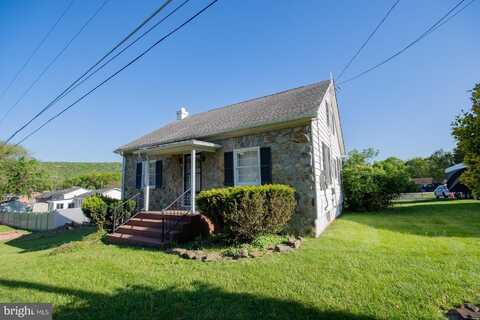 205 POINTFIELD DRIVE, HARPERS FERRY, WV 25425