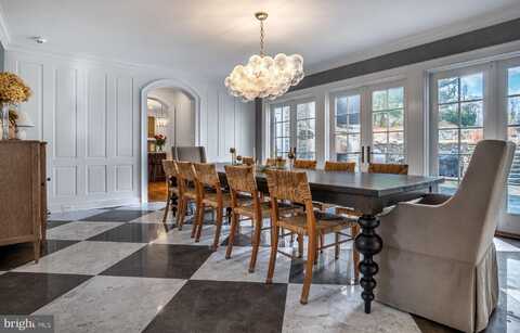 35 CHARWYNN LANE, MALVERN, PA 19355