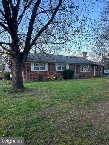 2226 HARNEY ROAD, LITTLESTOWN, PA 17340
