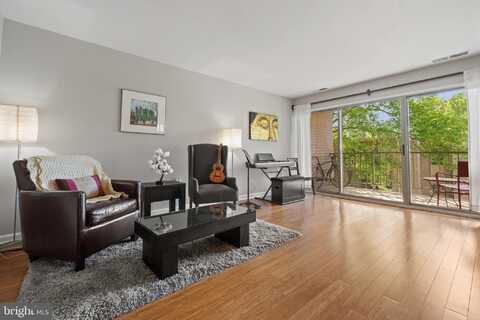 18 CANTERBURY SQUARE, ALEXANDRIA, VA 22304