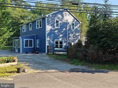 590 TOWNSHIP LINE ROAD, PENLLYN, PA 19422