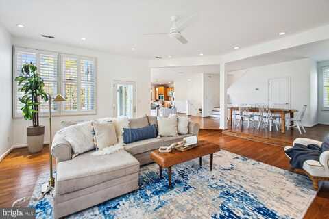 61 E LAKE DRIVE, ANNAPOLIS, MD 21403