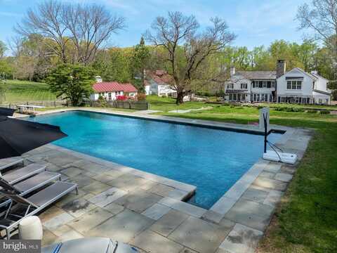 35 CHARWYNN LANE, MALVERN, PA 19355