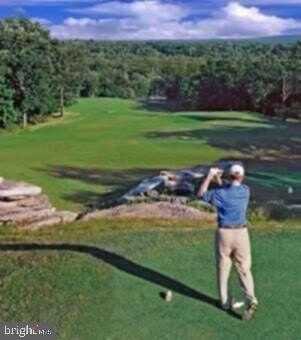 1 COUNTRY CLUB DRIVE, HAZLETON, PA 18202