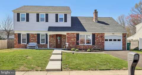 731 FAIRBRIDGE DRIVE, FAIRLESS HILLS, PA 19030