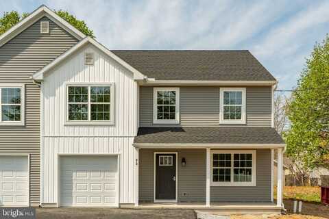 313 W WATER STREET, ANNVILLE, PA 17003