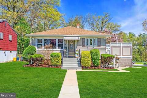 8 ROCKY BROOK COURT, HIGHTSTOWN, NJ 08520
