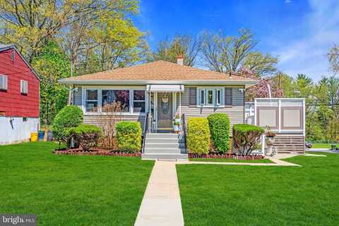 8 ROCKY BROOK COURT, HIGHTSTOWN, NJ 08520