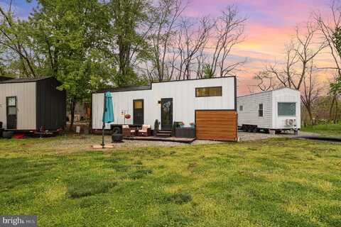 867 SCHWANGER ROAD, ELIZABETHTOWN, PA 17022