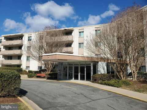 7501 DEMOCRACY BOULEVARD, BETHESDA, MD 20817